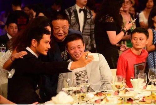 为吃瓜她进娱乐圈红了,她的逆袭之路  第3张